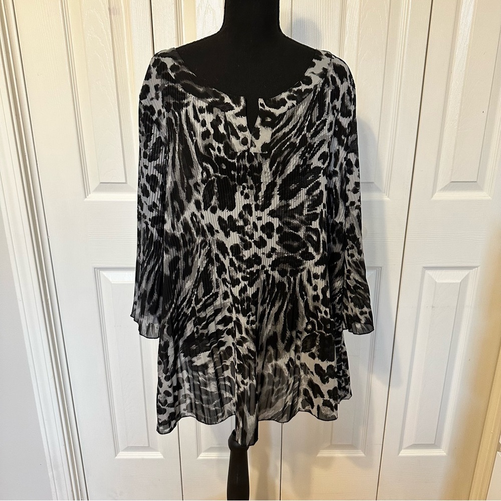Just My Size Black and Gray Animal Print Pleated 3/4 Sleeves Tunic Plus Size 3X